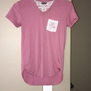 Cute shirt with white lace